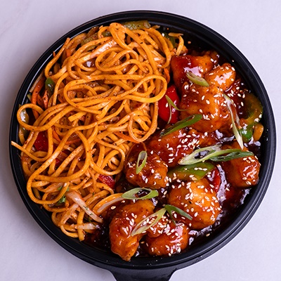 HONEY CHILLI CHICKEN + HAKKA NOODLES